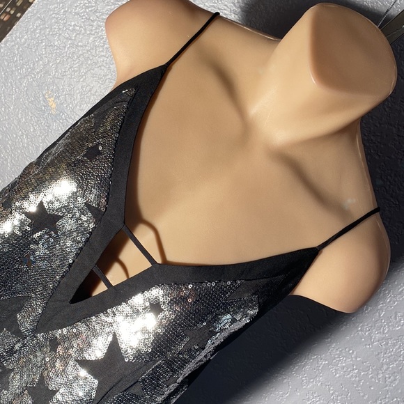 XOXO dress: A-line V-neck mini w silver sequins lined w black stars - L - Picture 9 of 16